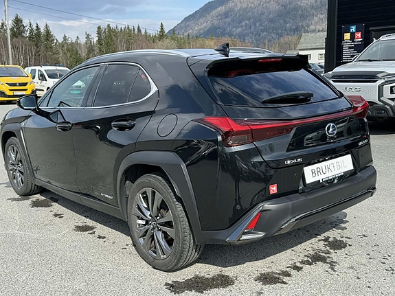 Lexus UX250h 3 of 30