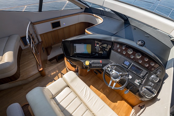 Sunseeker Predator 52 21 of 30
