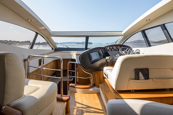 Sunseeker Predator 52 23 of 30
