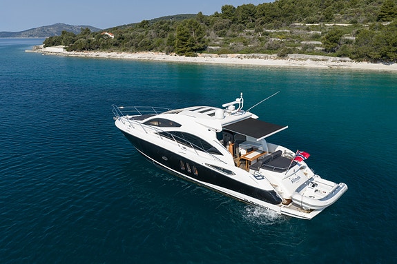 Sunseeker Predator 52 3 of 30