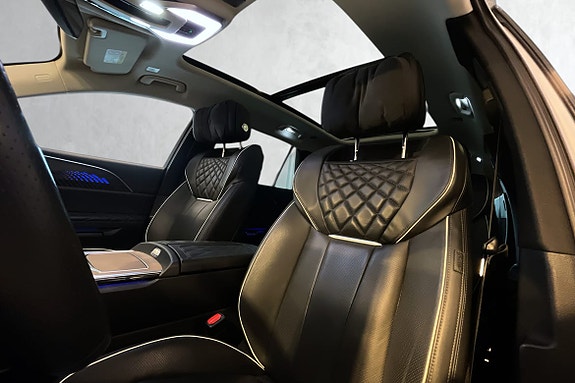 Hongqi E-HS9 11 of 19