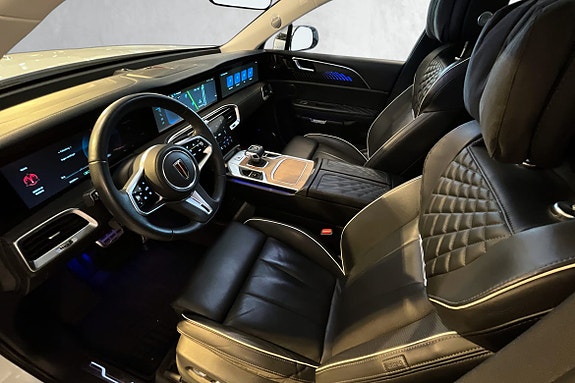 Hongqi E-HS9 10 of 19