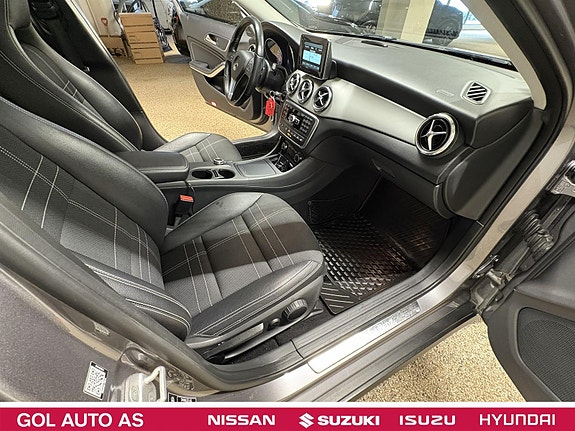 Mercedes-Benz GLA220 d 24 of 24