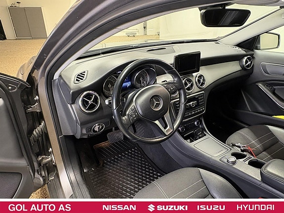Mercedes-Benz GLA220 d 11 of 24