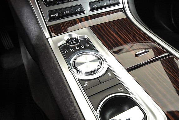 Jaguar XF 25 of 26
