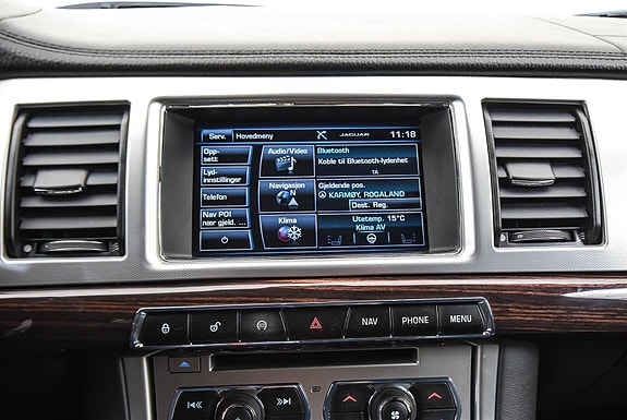 Jaguar XF 21 of 26
