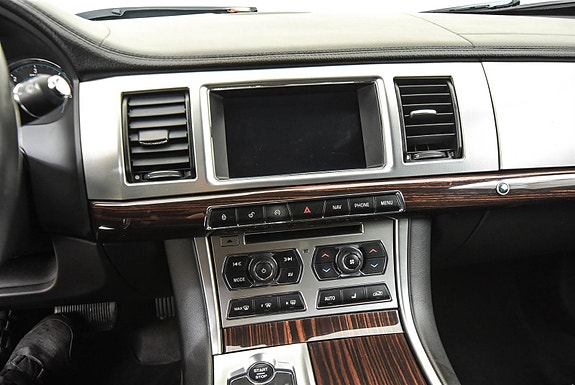 Jaguar XF 24 of 26