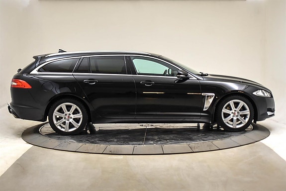 Jaguar XF 6 of 26