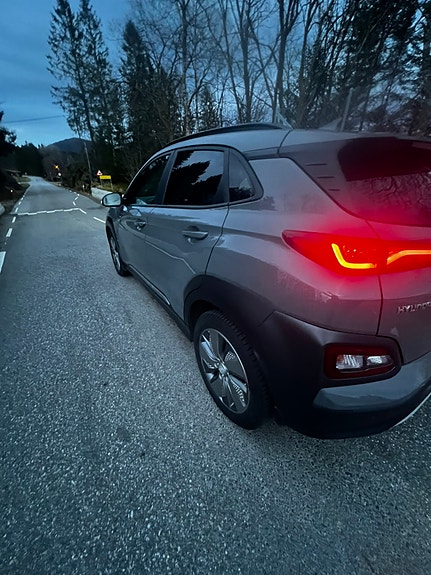 Hyundai Kona 3 of 5