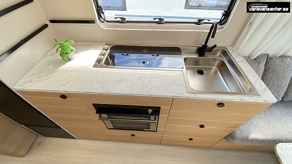 Adria ADORA 663 UT 25 of 30