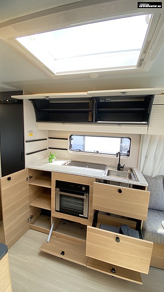 Adria ADORA 663 UT 27 of 30