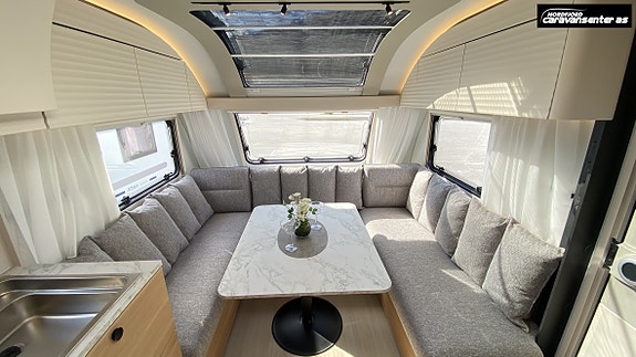 Adria ADORA 663 UT 9 of 30