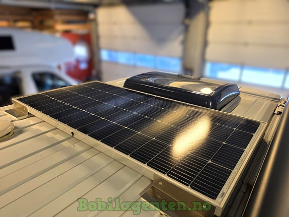 Chausson V594 Max L First Line / 4 Faste Sengeplasser / Bedkit / Solcelle / Kompressorkjøleskap / Ryggekamera / Markise / Cruisekontroll / Skinne for utebord / Utelys / Apple Carplay / Android Auto ++ 3 of 30