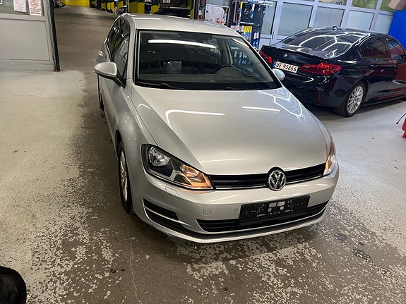 Volkswagen Golf VII