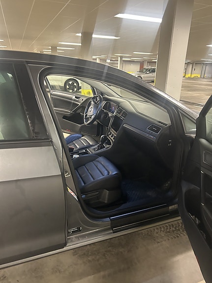 Volkswagen e-Golf VII 5 of 14