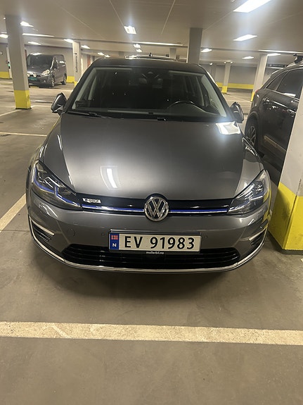 Volkswagen e-Golf VII 3 of 14