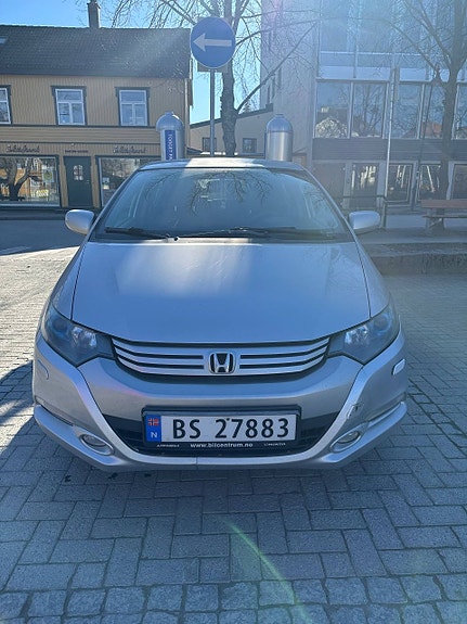 Honda Insight 2 of 5