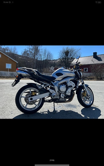 Yamaha FZ6 3 of 9