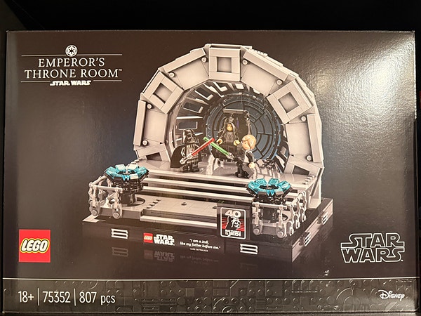 Lego Star Wars Emperor’s Throne Room 75352