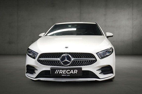 Mercedes-Benz A-Klasse 2 of 5