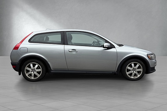 Volvo C30 3 of 5