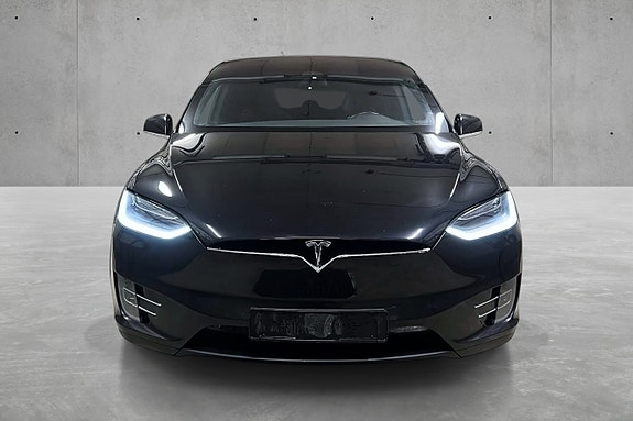 Tesla Model X 3 of 5