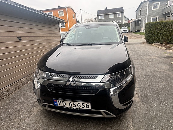 Mitsubishi Outlander 3 of 11