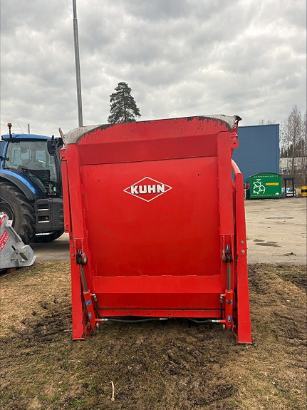 Kuhn Primor 2060 m 2011, kr 90 000,-