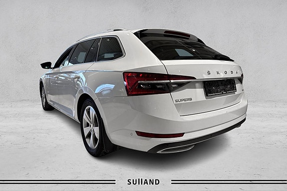 Skoda Superb 3 of 5