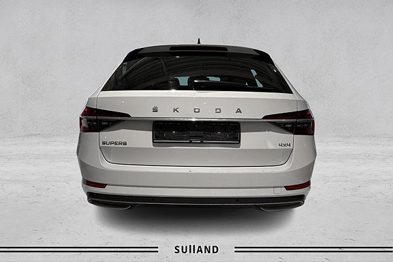 Skoda Superb 4 of 5