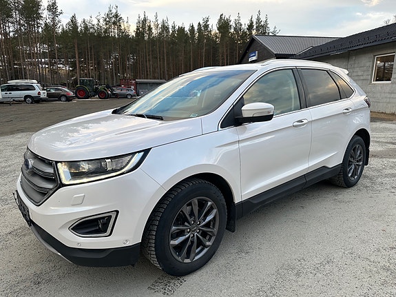 Ford Edge 2 of 5