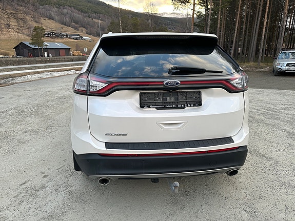 Ford Edge 4 of 5