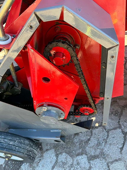 Massey Ferguson/ Welger 1839 småballepresse med bane til henger 2007, kr 195 000,-