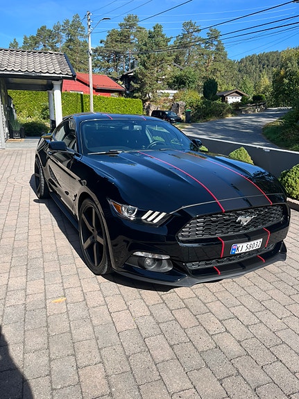 Ford Mustang 26 of 30