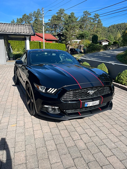 Ford Mustang 11 of 30