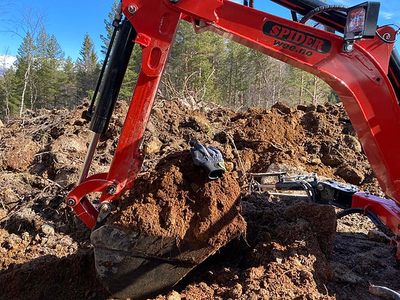 Lonking Spider med hydraulsk løft på labber og hjul