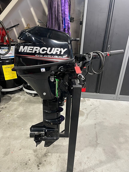 MERCURY F8 ELH -2018 MOD.  -MAN. OG EL START./LANG STAMME/HÅNDSTYRT