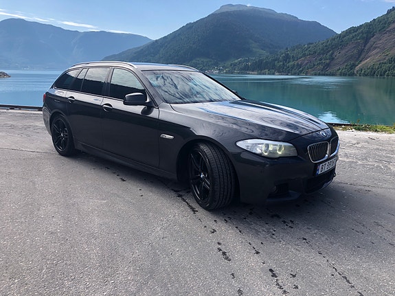 BMW 530Xd 2011 photo 2