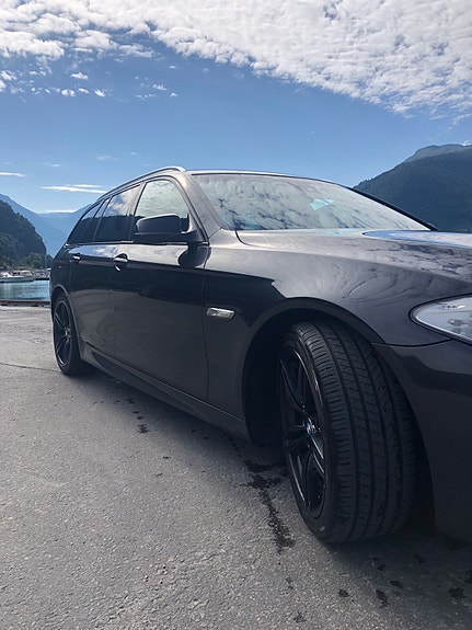 BMW 530Xd 2011 photo 3