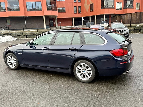 BMW 528i 3 of 22