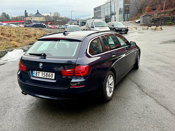 BMW 528i 9 of 22