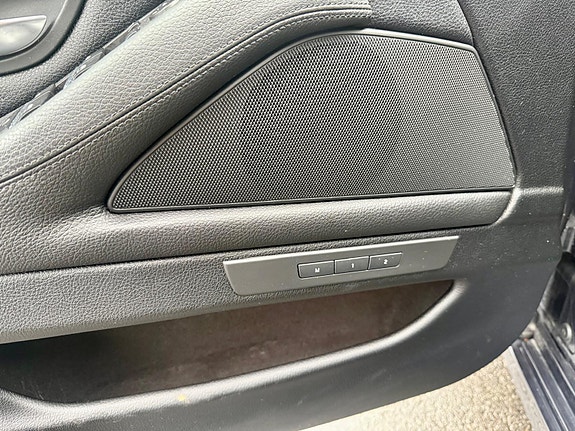 BMW 528i 17 of 22