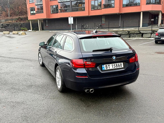 BMW 528i 7 of 22