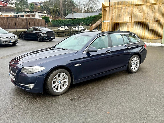 BMW 528i 2 of 22