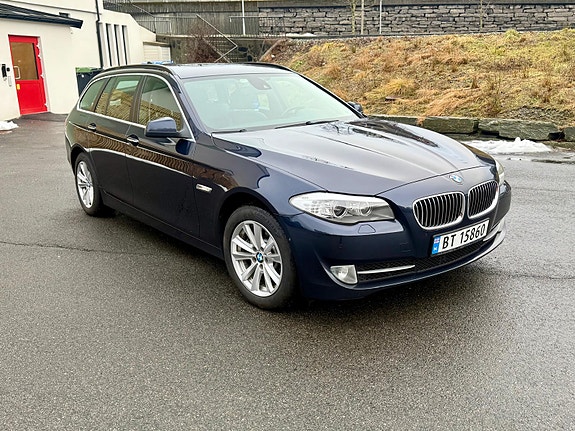 BMW 528i 11 of 22