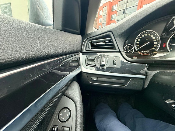 BMW 528i 18 of 22