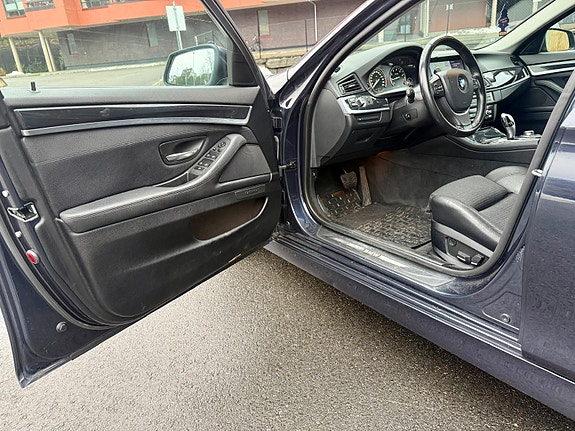 BMW 528i 15 of 22