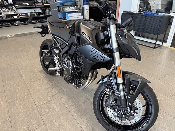 Suzuki 8S 6 of 8