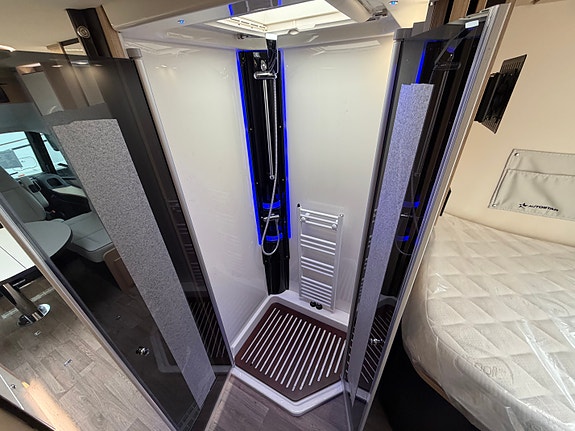 Autostar Prestige design i 790 LJ | Lithium | Solcelle | ALDE |AL-KO 9 of 20