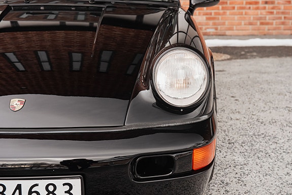 Porsche 911 3 of 5